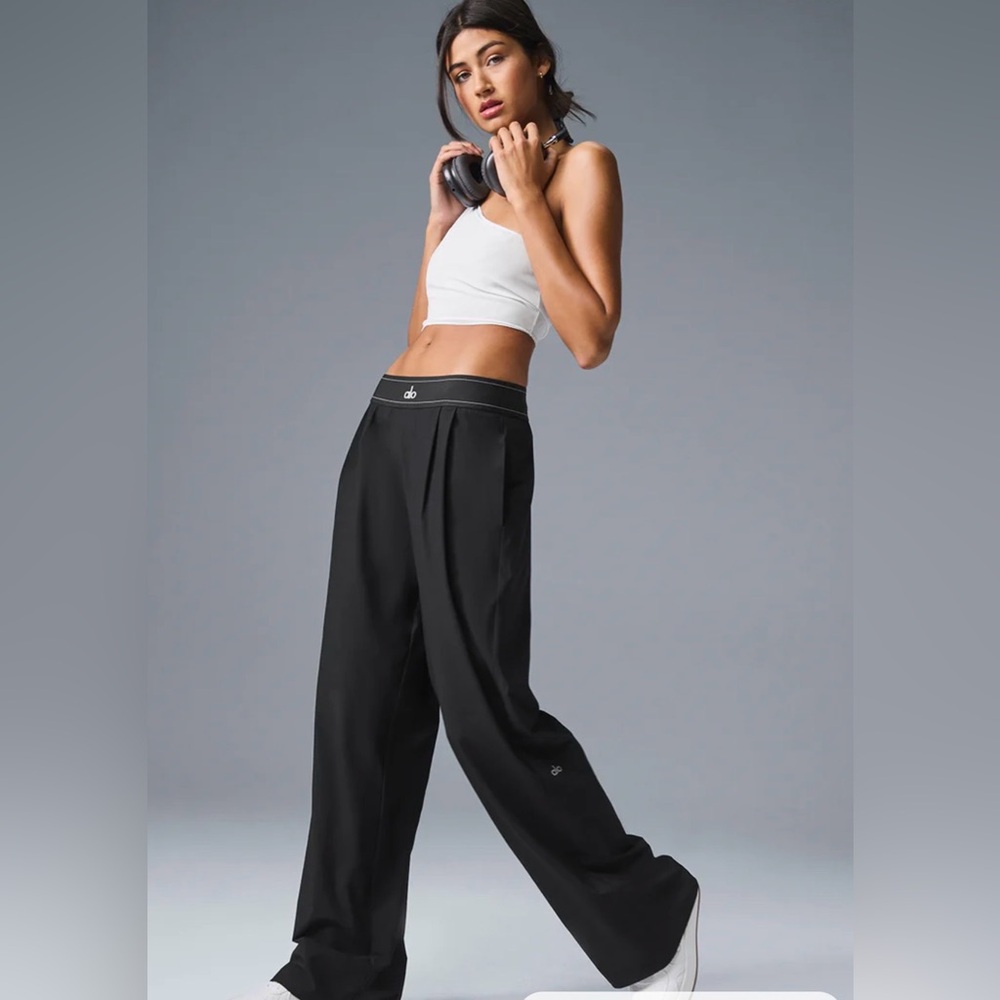 ALO Yoga Women's Suit Up Trouser